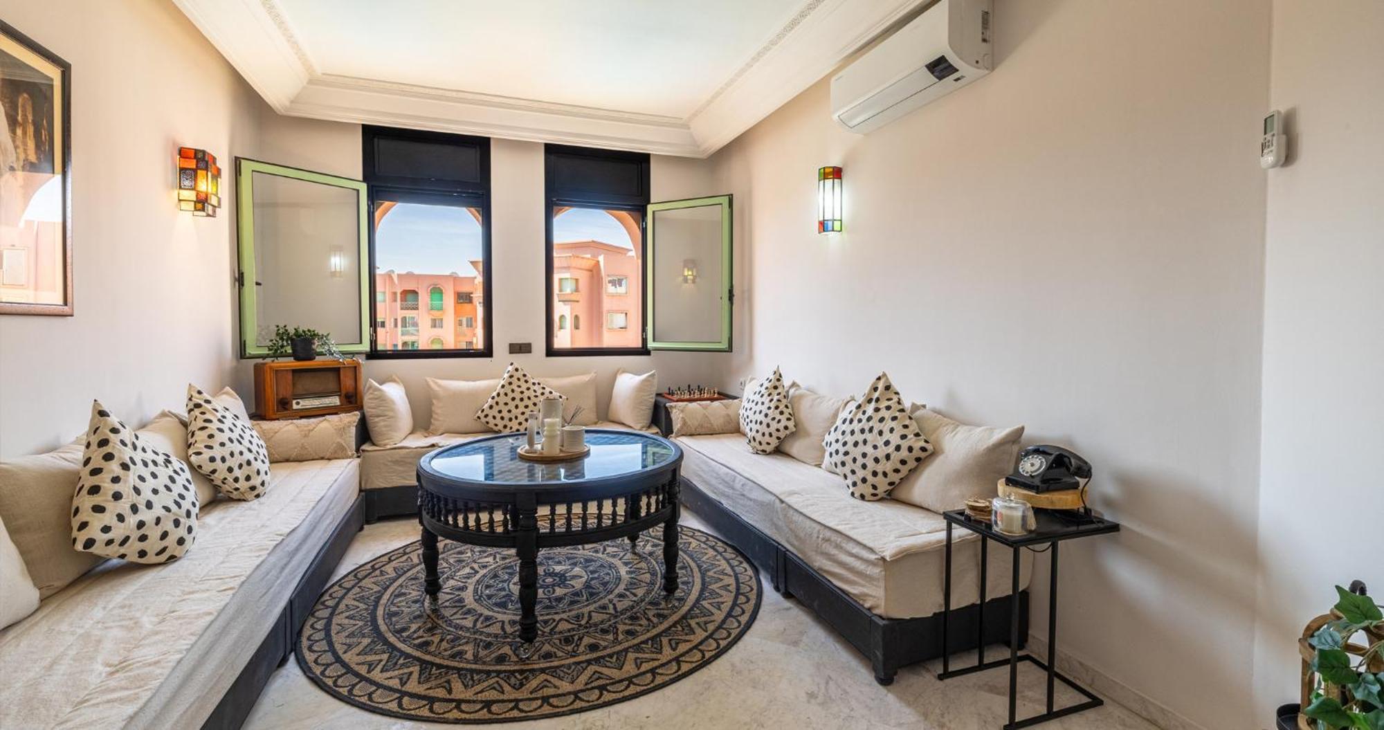 Charming 2-Bed Oasis Pool View Apartment Marrakesh Ngoại thất bức ảnh