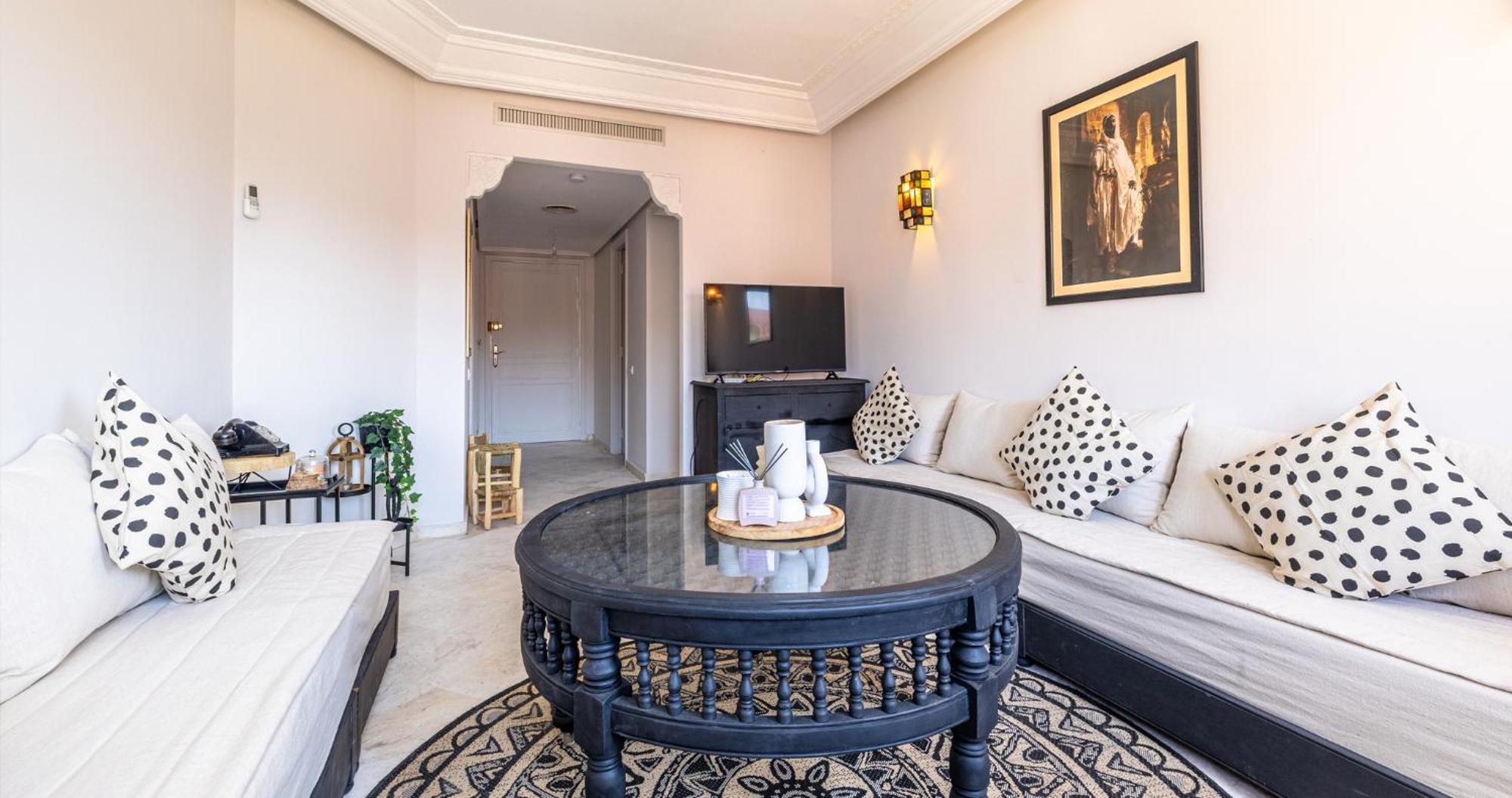 Charming 2-Bed Oasis Pool View Apartment Marrakesh Ngoại thất bức ảnh