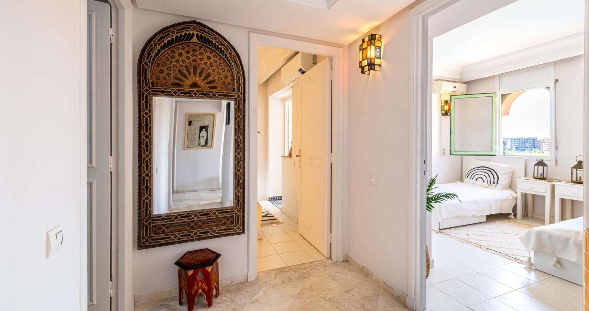 Charming 2-Bed Oasis Pool View Apartment Marrakesh Ngoại thất bức ảnh