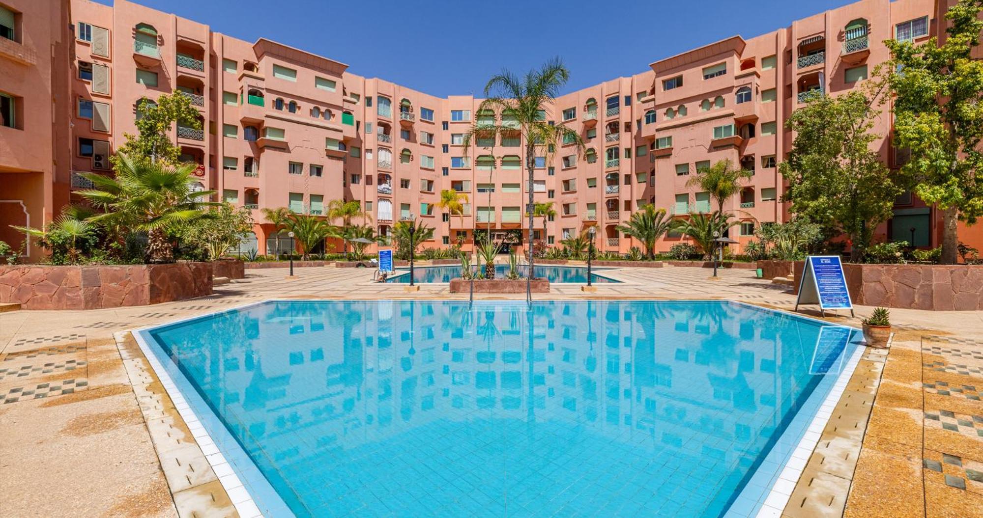 Charming 2-Bed Oasis Pool View Apartment Marrakesh Ngoại thất bức ảnh